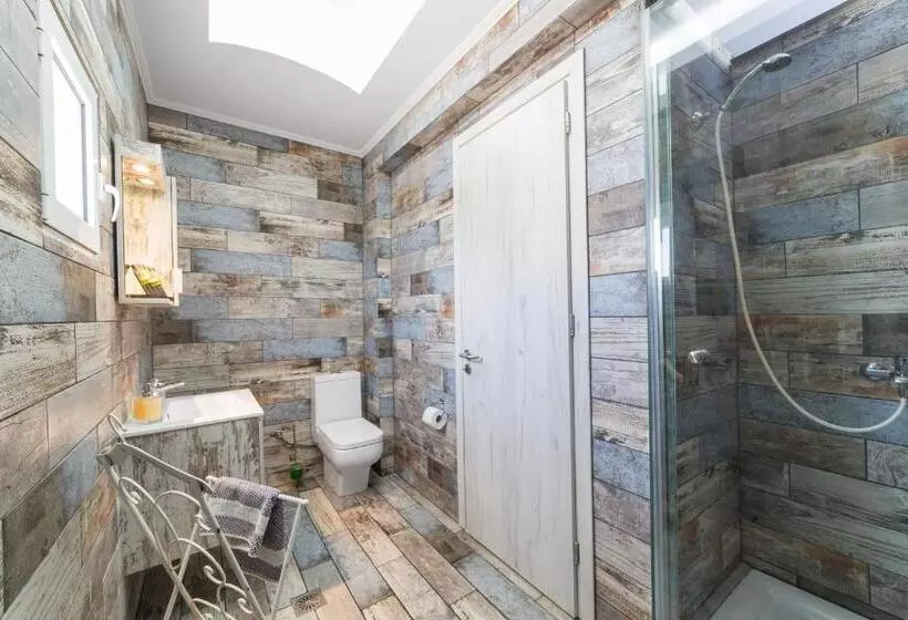 Anelia Boutique Studios & Apartments