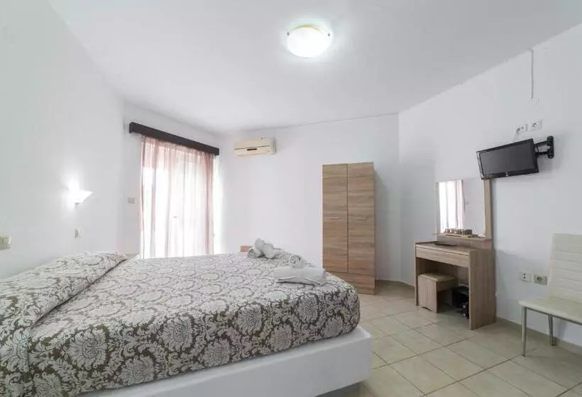 Anelia Boutique Studios & Apartments