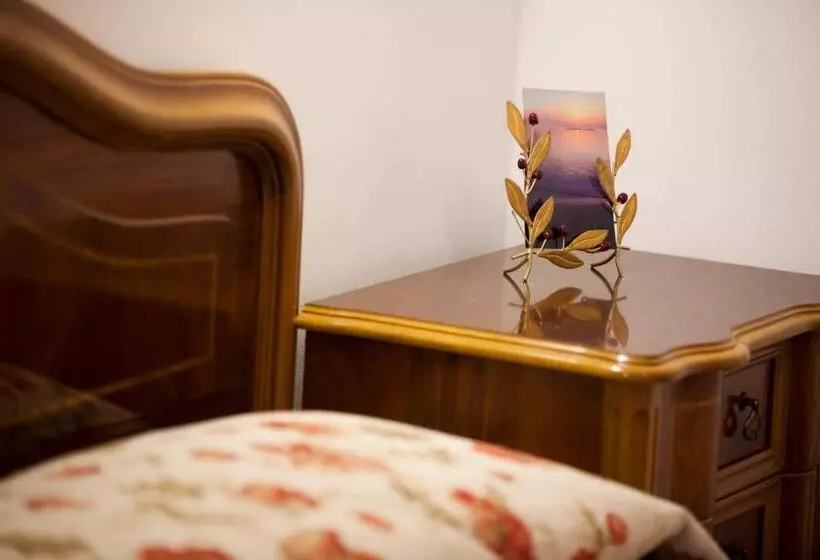 Anelia Boutique Studios & Apartments