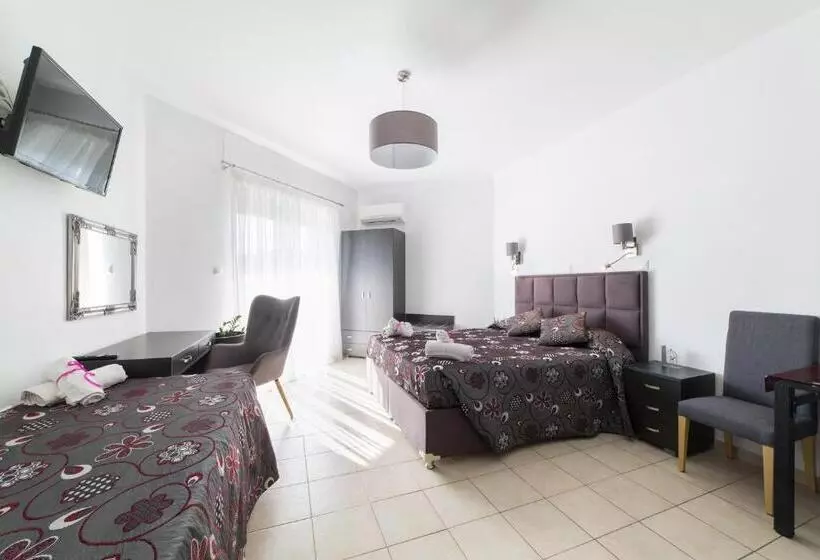 Anelia Boutique Studios & Apartments