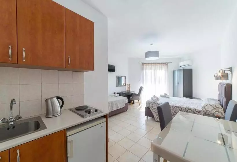 Anelia Boutique Studios & Apartments