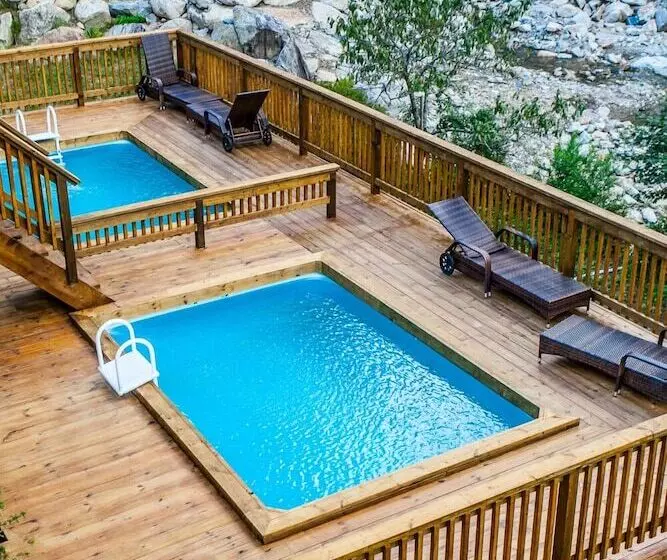 Hill & Falls House