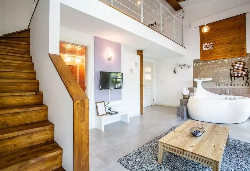 Hill & Falls House
