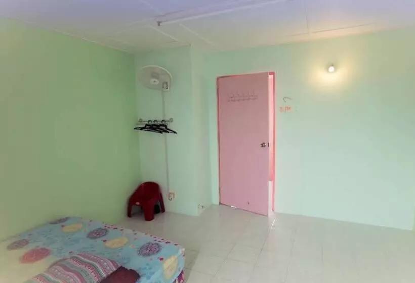 Holidayhome 45a Taman Desa Pangkor
