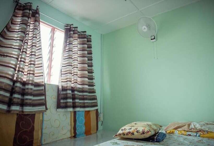 Holidayhome 45a Taman Desa Pangkor