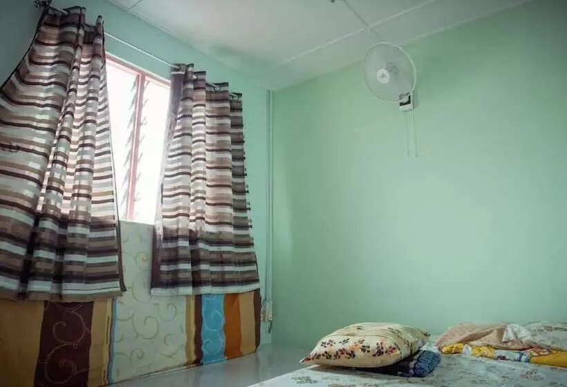 Holidayhome 45a Taman Desa Pangkor