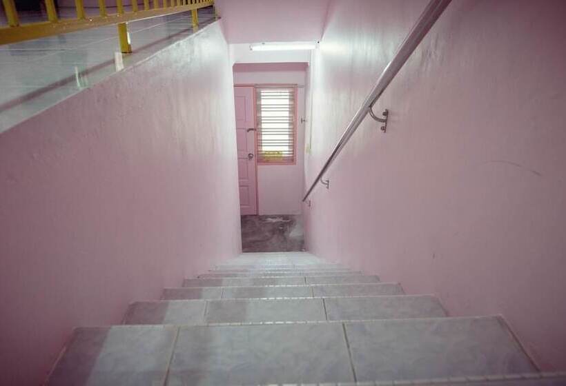 Holidayhome 45a Taman Desa Pangkor