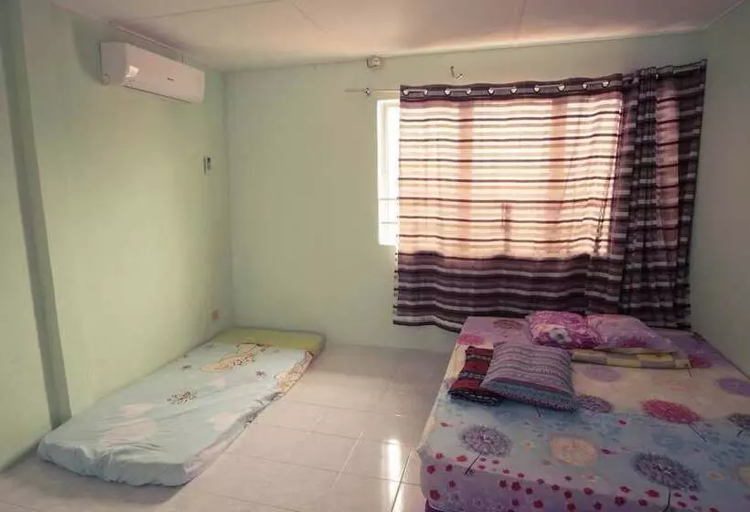 Holidayhome 45a Taman Desa Pangkor