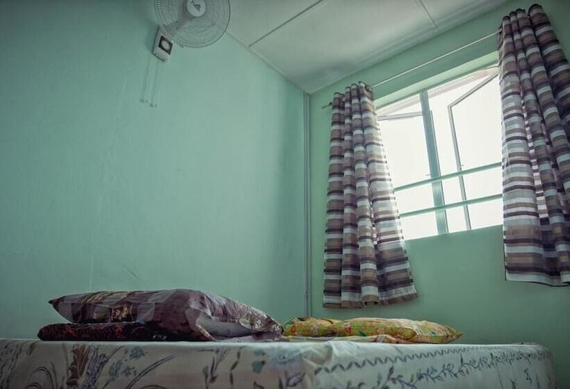 Holidayhome 45a Taman Desa Pangkor