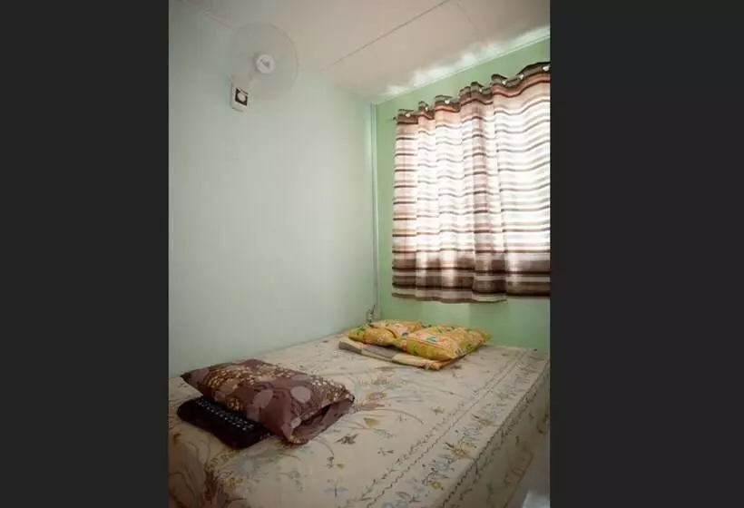 Holidayhome 45a Taman Desa Pangkor