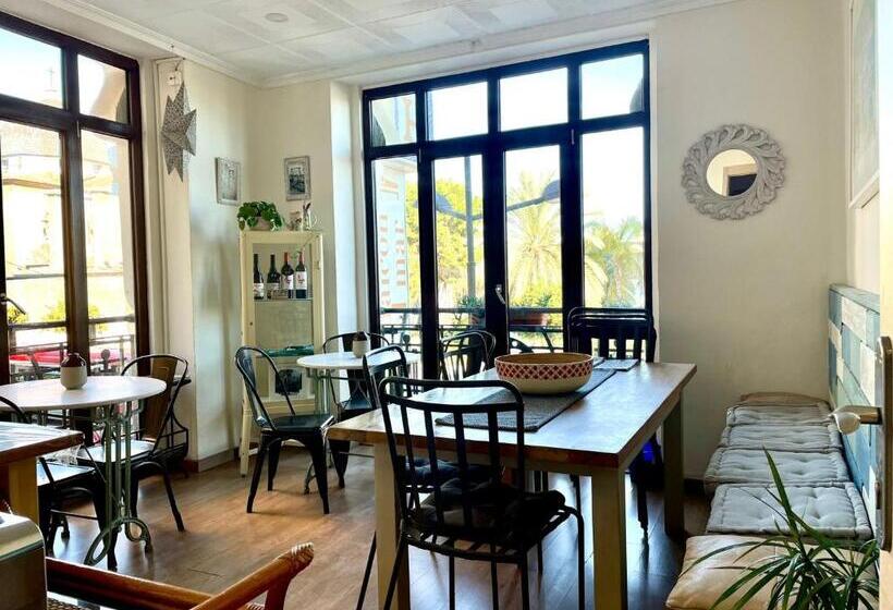 مسافرخانه Balcón Al Mar