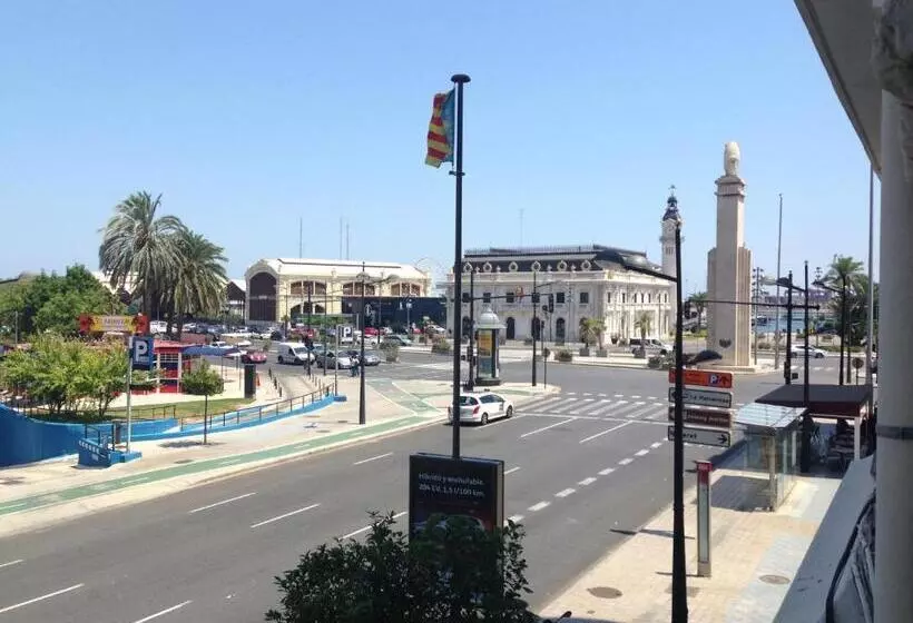 مسافرخانه Balcón Al Mar