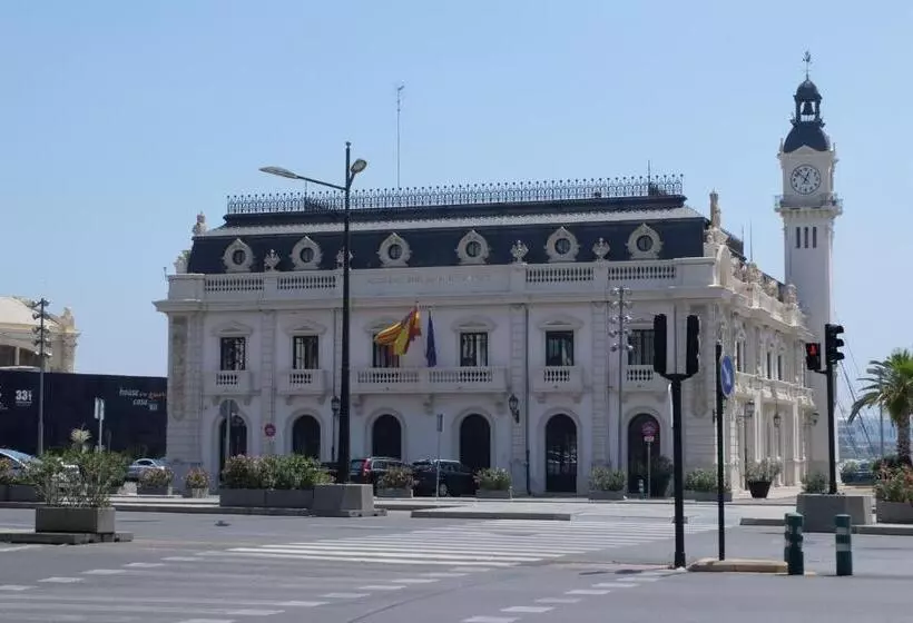 مسافرخانه Balcón Al Mar