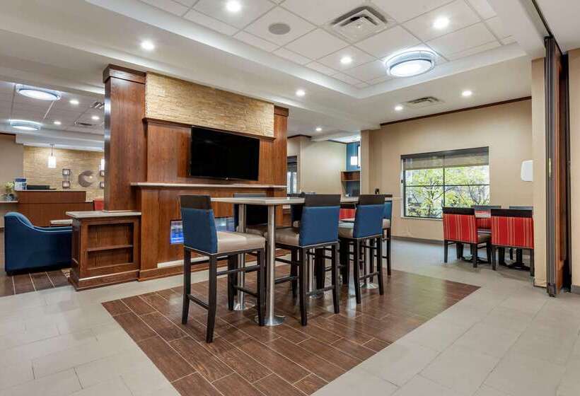 בית מלון כפרי Comfort Inn & Suites Pittsburgh South