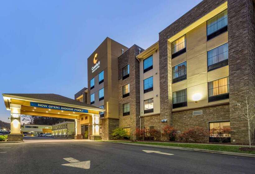 בית מלון כפרי Comfort Inn & Suites Pittsburgh South
