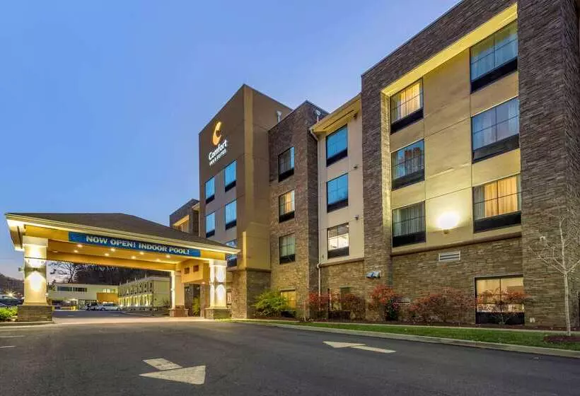 בית מלון כפרי Comfort Inn & Suites Pittsburgh South