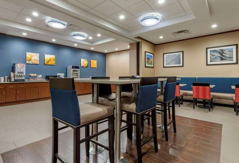 בית מלון כפרי Comfort Inn & Suites Pittsburgh South
