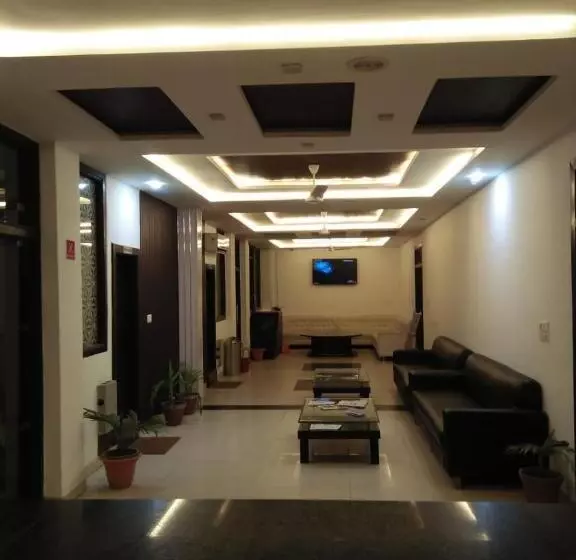 Hotelli Agra Dazzling East Gate