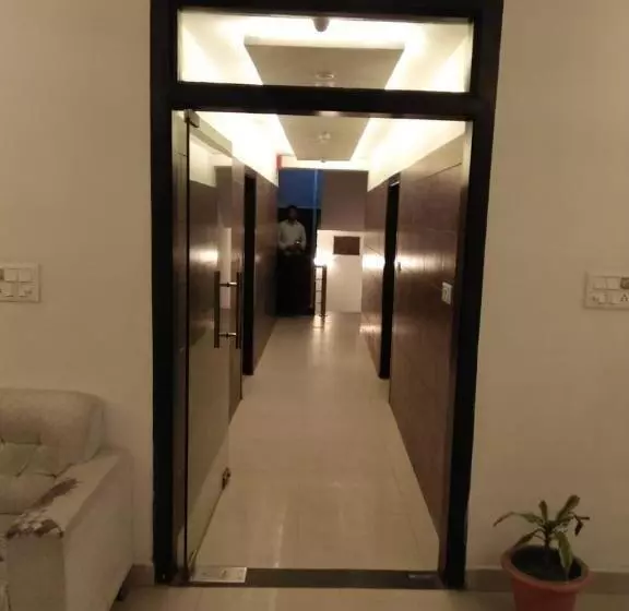 Hotelli Agra Dazzling East Gate