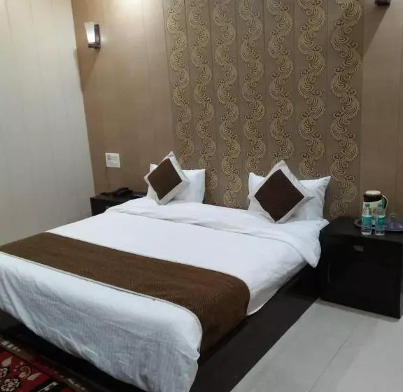 Hotelli Agra Dazzling East Gate