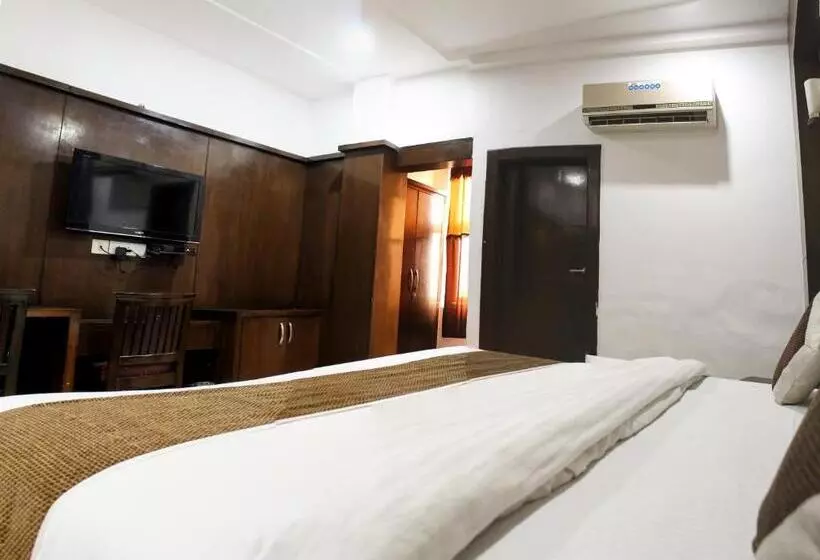Hotelli Agra Dazzling East Gate
