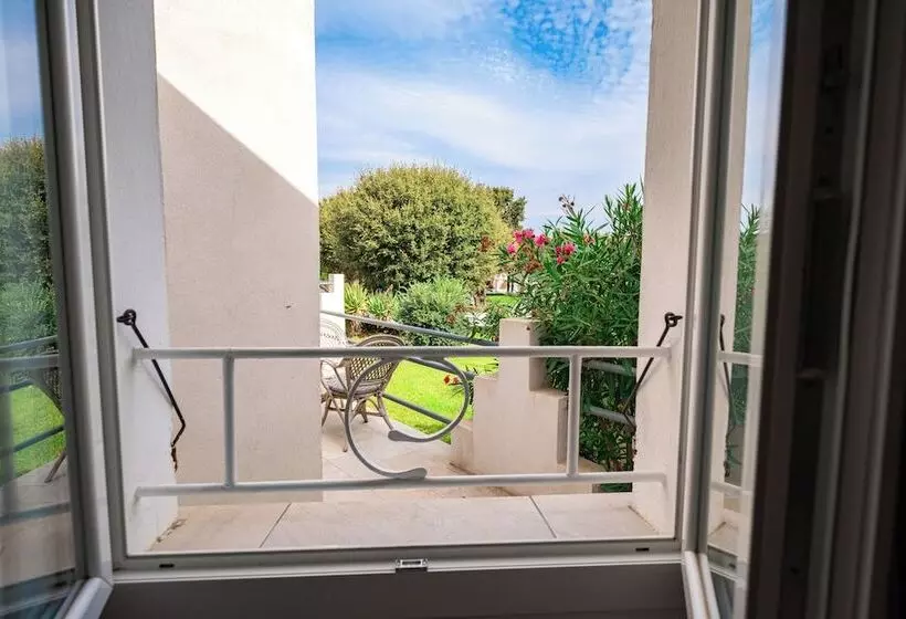 Отель Hôtel & Restaurant Les Mouettes