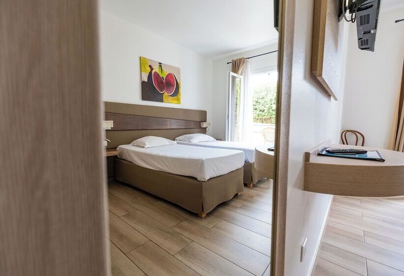 ホテル Hôtel & Restaurant Les Mouettes