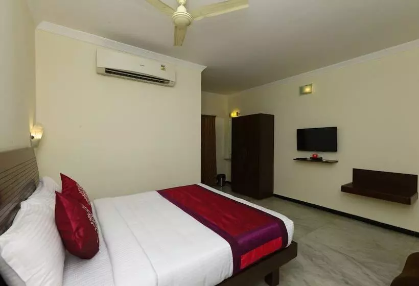 Отель Oyo Rooms Mount Road Us Consulate