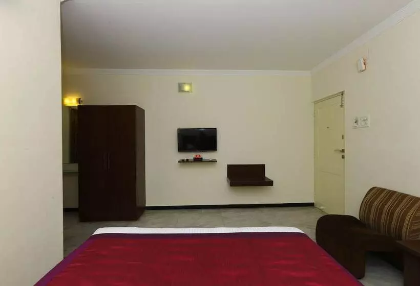 Отель Oyo Rooms Mount Road Us Consulate