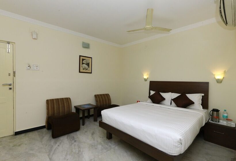 Hotel Oyo Rooms Mount Road Us Consulate