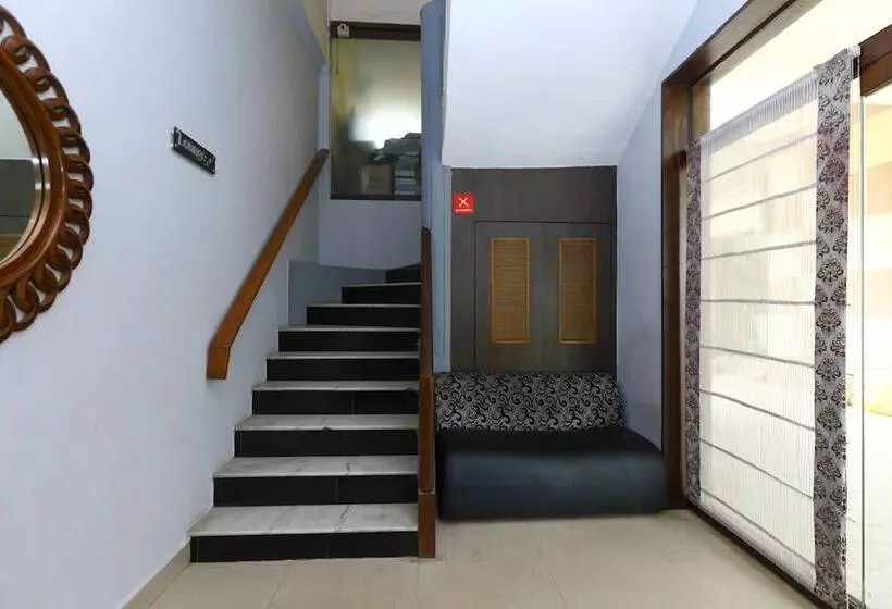 Отель Oyo Rooms Mount Road Us Consulate