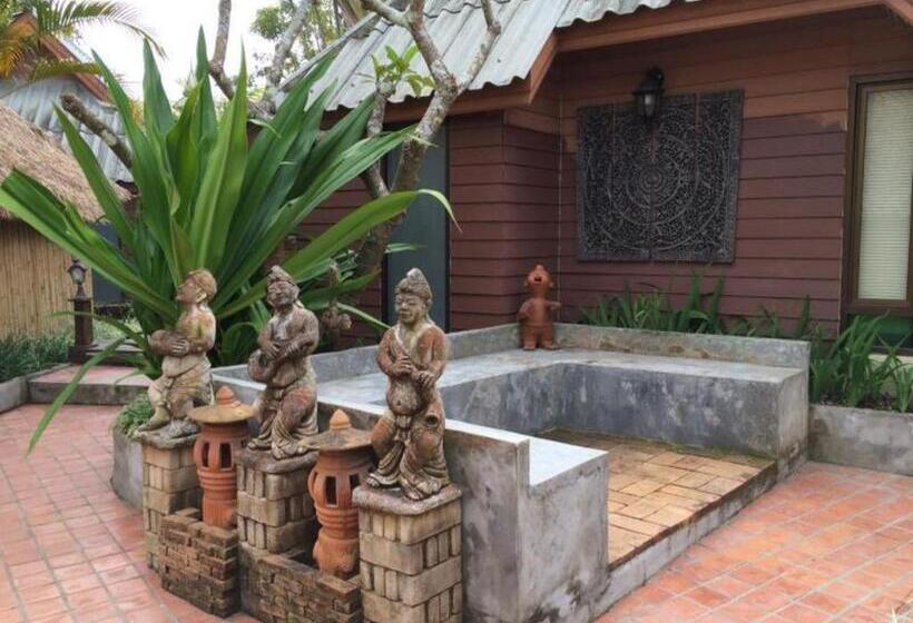 هتل Pai Vintage Garden Resort