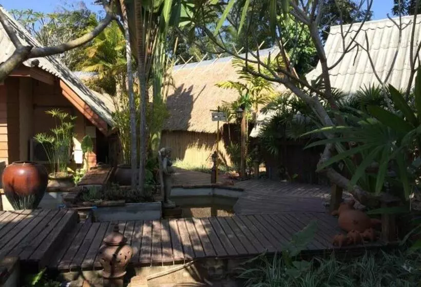 هتل Pai Vintage Garden Resort