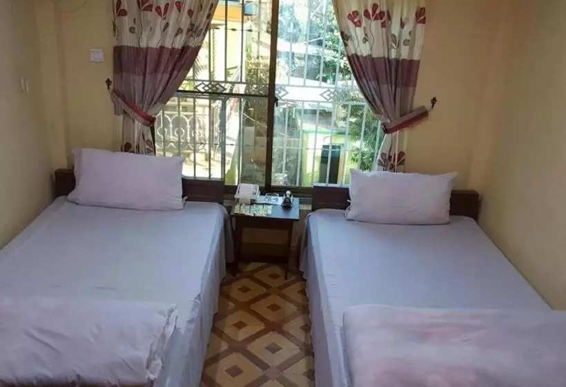 Red Dragon Hotel Hsipaw