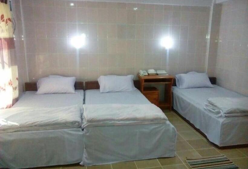 Red Dragon Hotel Hsipaw