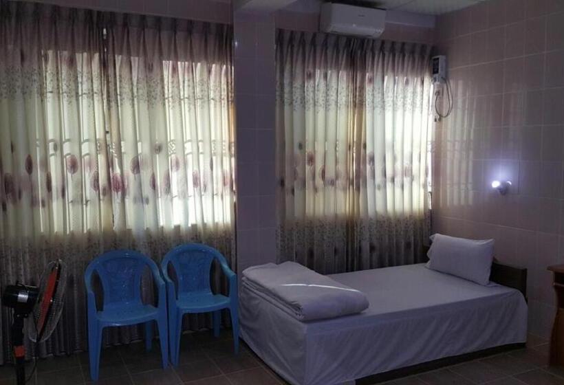 Red Dragon Hotel Hsipaw