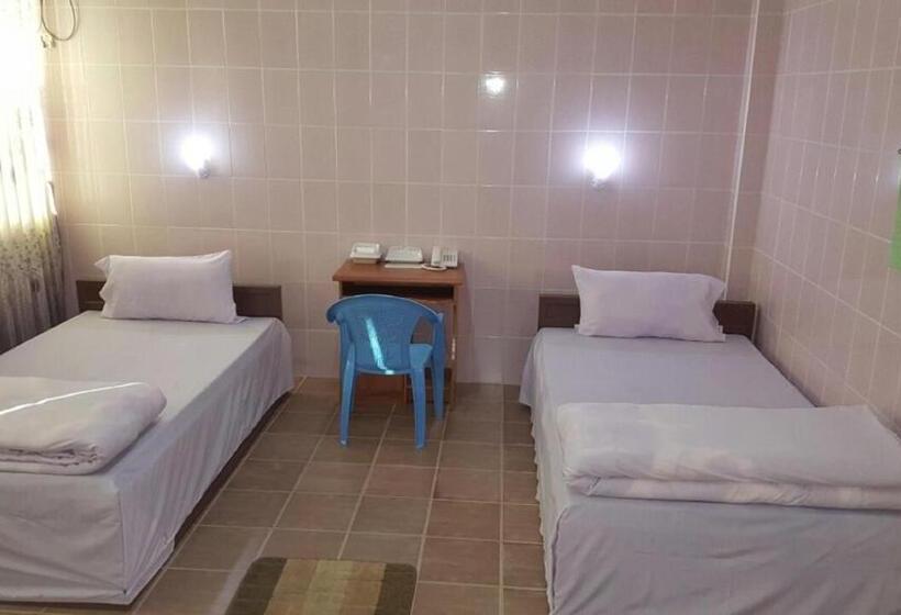 Red Dragon Hotel Hsipaw