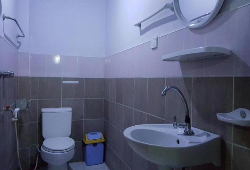 Red Dragon Hotel Hsipaw