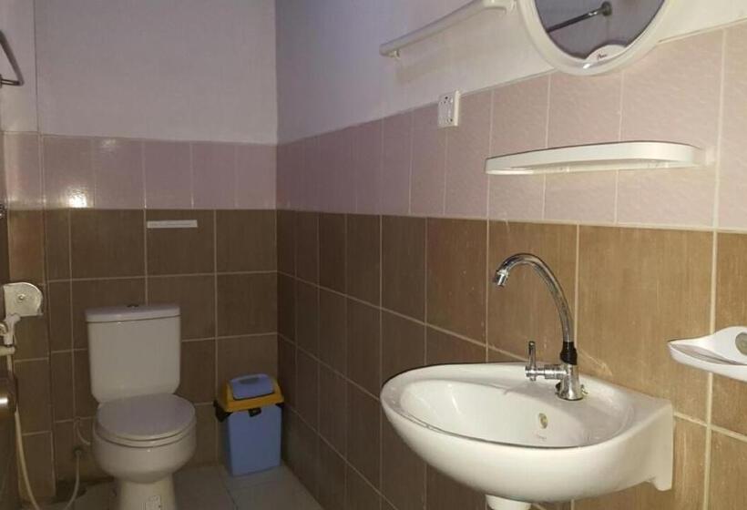 Red Dragon Hotel Hsipaw