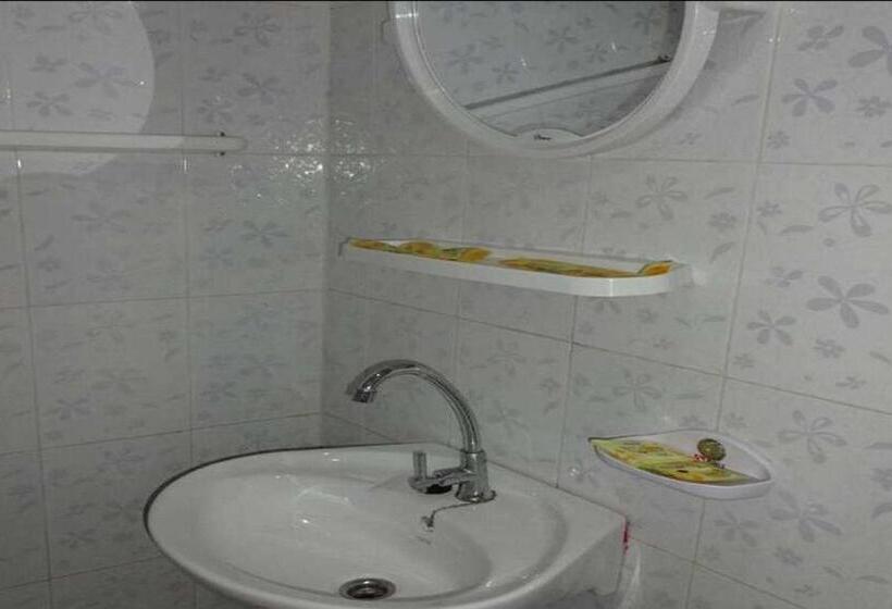 Red Dragon Hotel Hsipaw