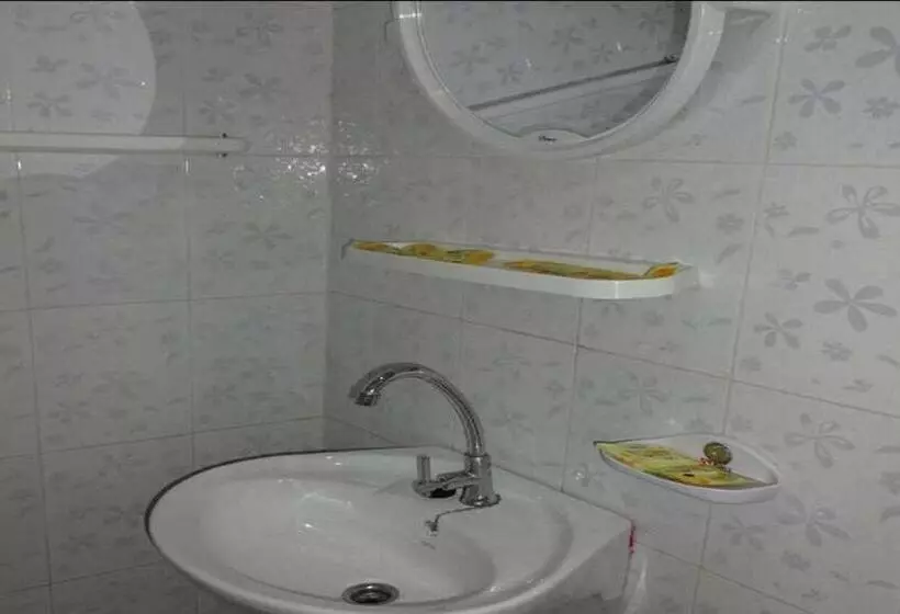 Red Dragon Hotel Hsipaw