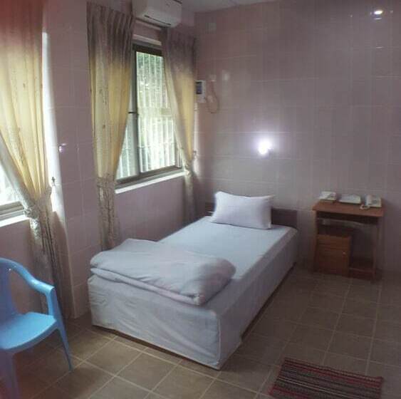 Red Dragon Hotel Hsipaw