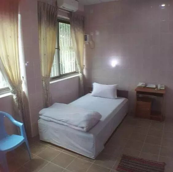 Red Dragon Hotel Hsipaw