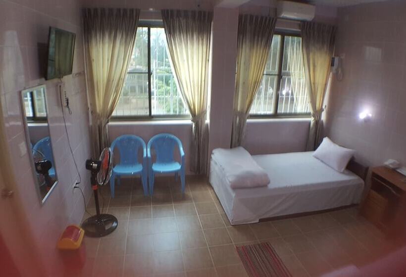 Red Dragon Hotel Hsipaw