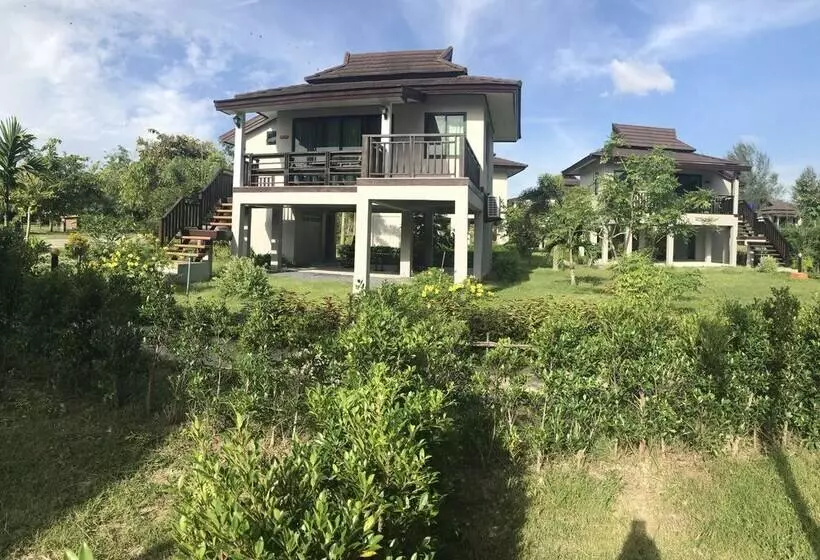 Hotel The Hip Resort @ Khao Lak