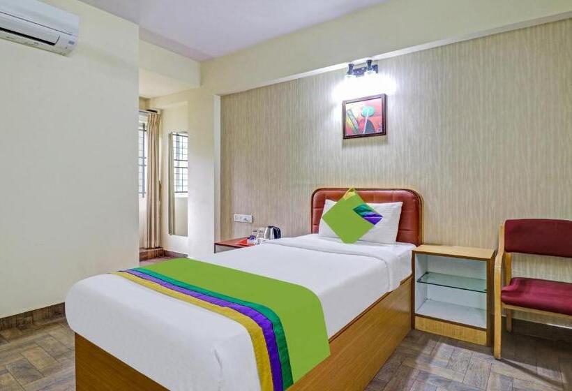 Hotel Treebo Akshaya Mayflower Vijaya Bank Layout