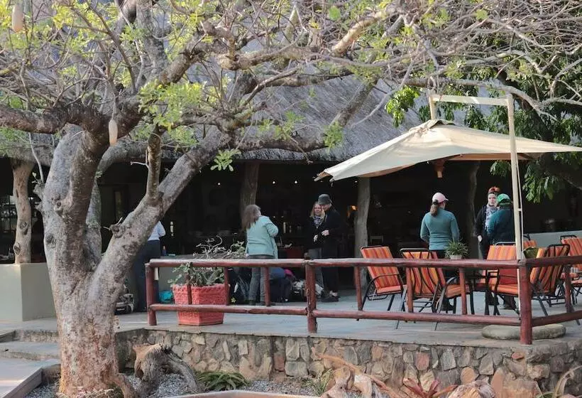 هتل Tshukudu Game Lodge