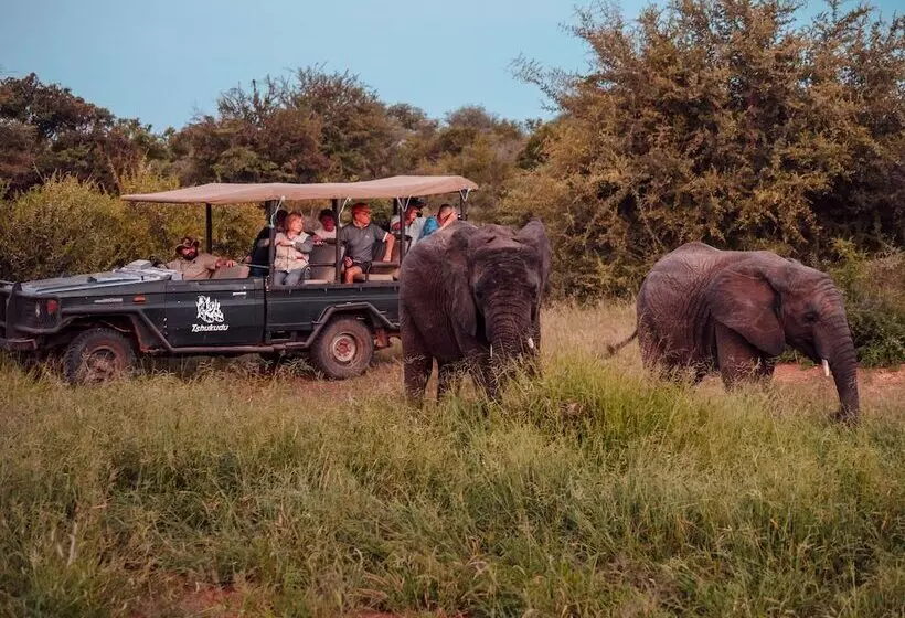 هتل Tshukudu Game Lodge