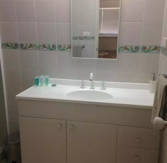 فندق على الطريق The Nosh & Nod Avon Terrace