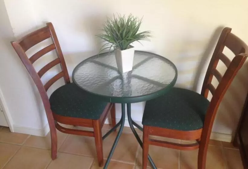 فندق على الطريق The Nosh & Nod Avon Terrace